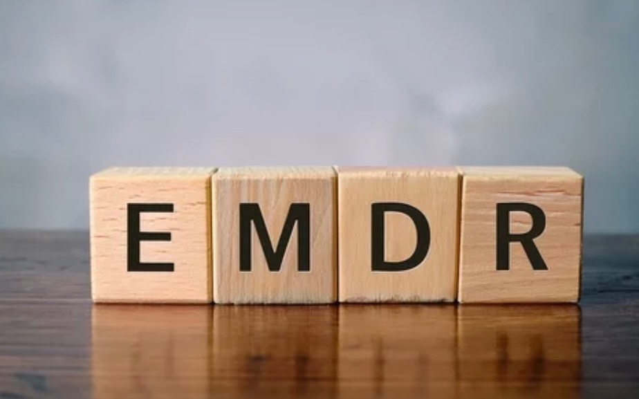 EMDR Therapy for Trauma | South County Mental Health